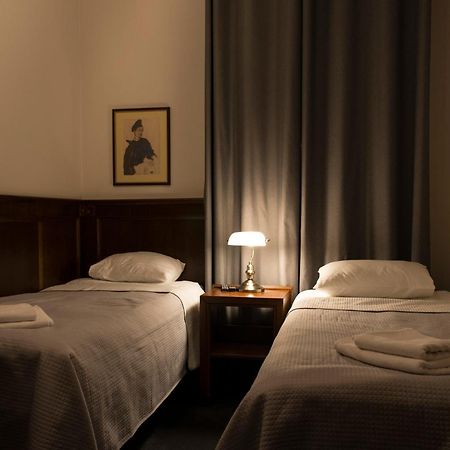 Hotel Retro B.A. Zientarski Зелёна-Гура Номер фото