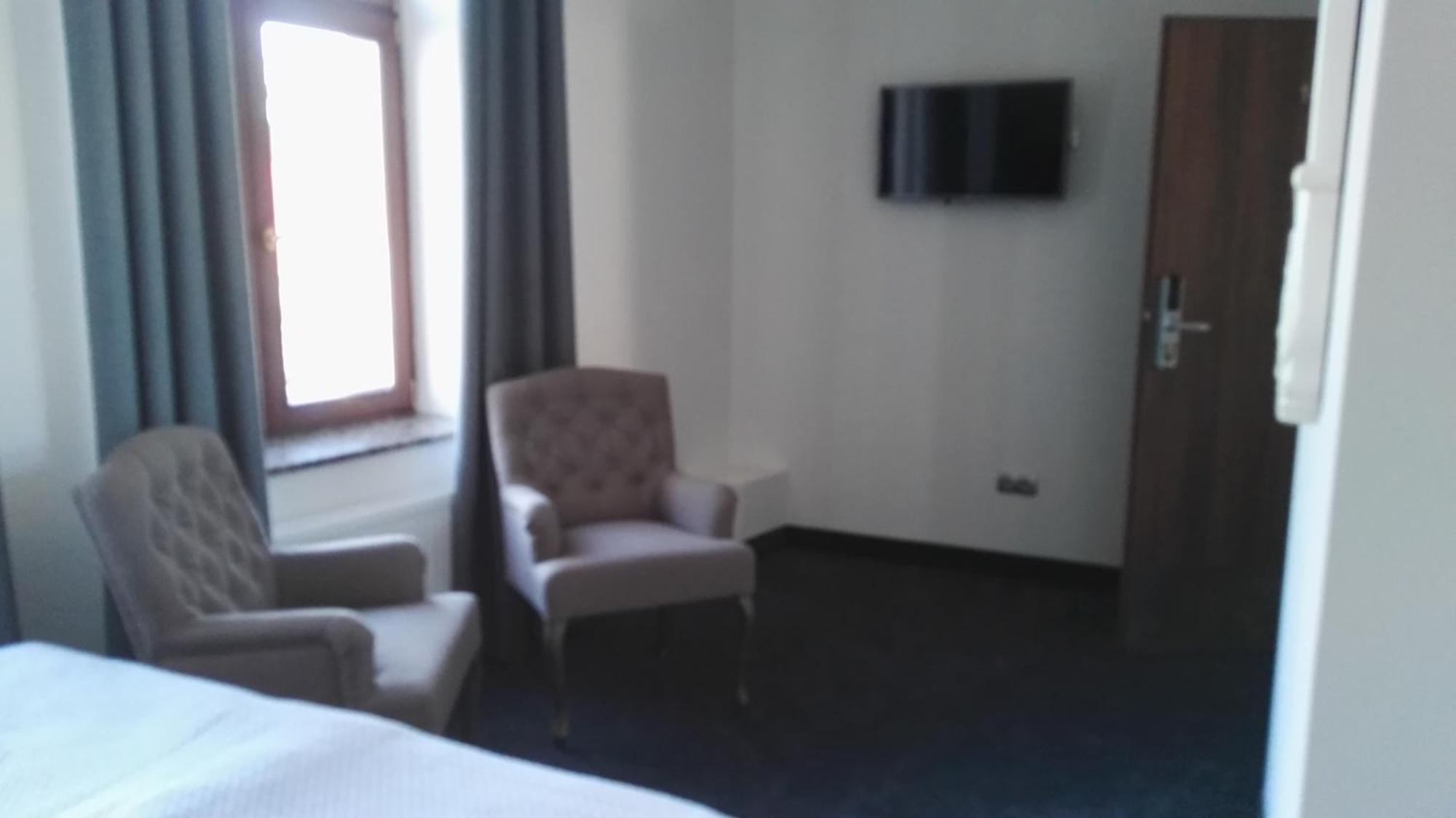 Hotel Retro B.A. Zientarski Зелёна-Гура Номер фото
