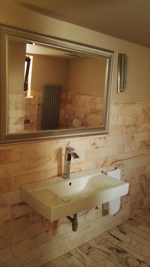 Hotel Retro B.A. Zientarski Зелёна-Гура Экстерьер фото
