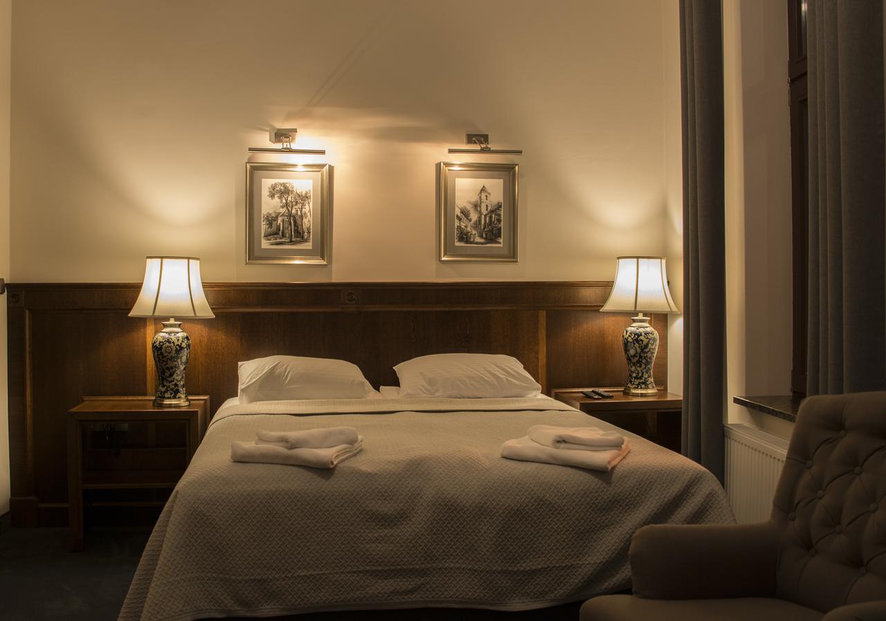 Hotel Retro B.A. Zientarski Зелёна-Гура Экстерьер фото
