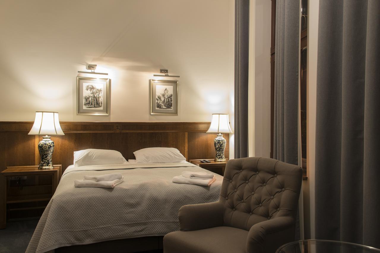 Hotel Retro B.A. Zientarski Зелёна-Гура Экстерьер фото