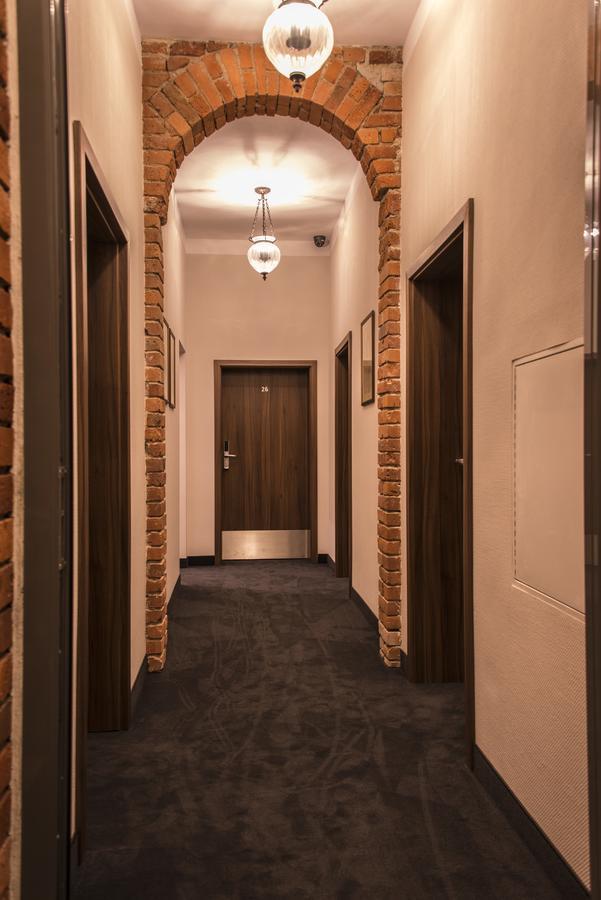 Hotel Retro B.A. Zientarski Зелёна-Гура Экстерьер фото